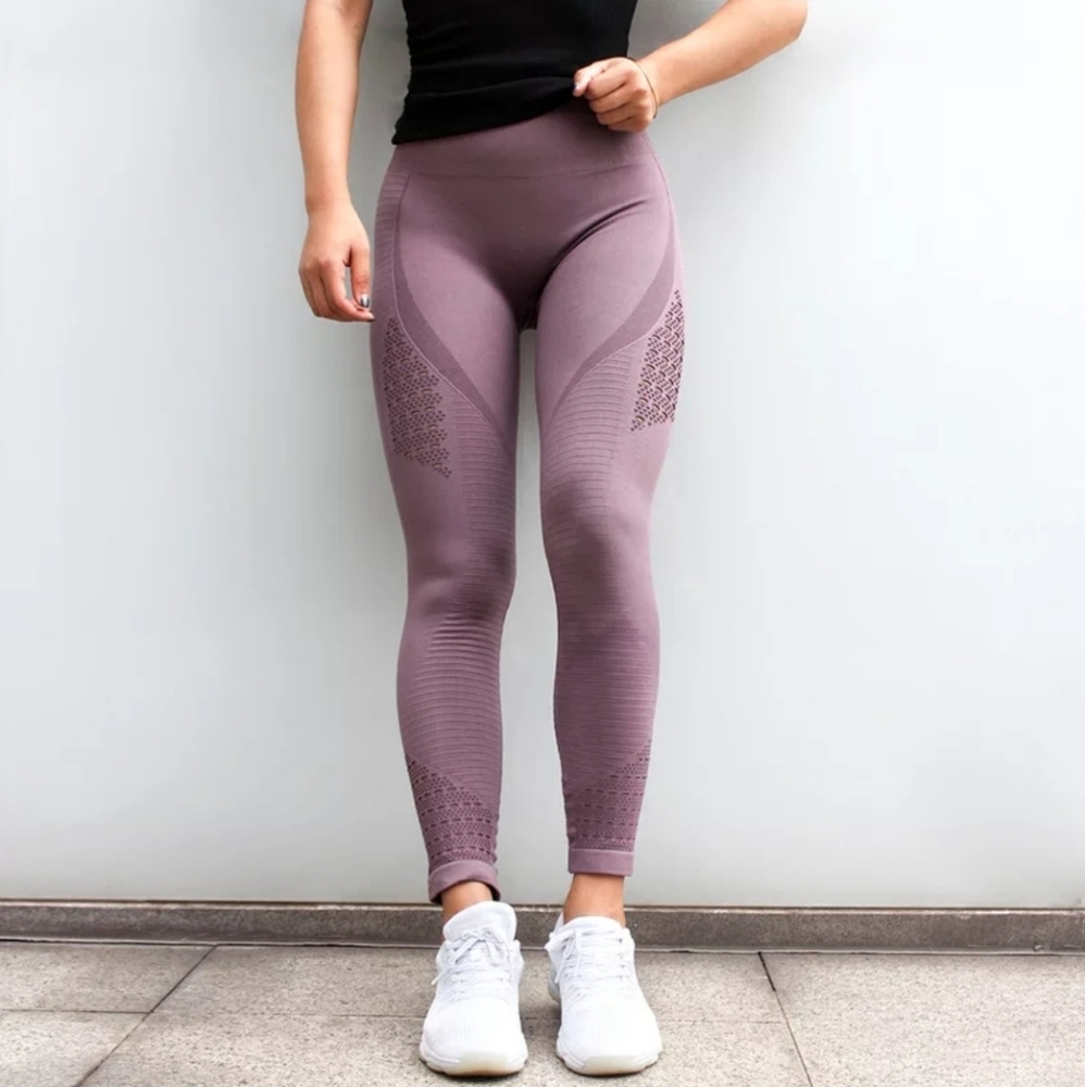 Seamless leggings highwaisted w/perforations NEW